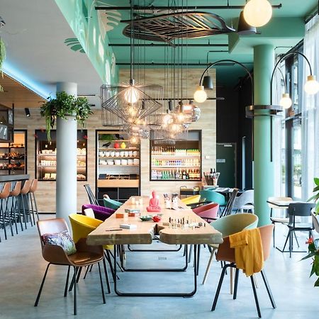 Moxy Paris Val D'Europe Hotel Montévrain Eksteriør billede